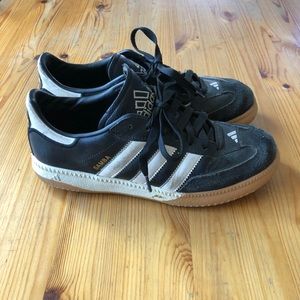 Adidas Sambas